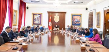 القصبة: مجلس وزاري حول برنامج تحويل ديون تونس إلى مشاريع تنموية القصبة: مجلس وزاري حول برنامج تحويل ديون تونس إلى مشاريع تنموية