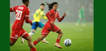 صفعة حنبعل المجبري للتونسيين نحلم كثيرا ولا نعمل بما فيه الكفاية صفعة حنبعل المجبري للتونسيين نحلم كثيرا ولا نعمل بما فيه الكفاية