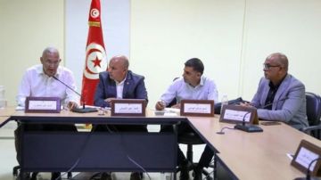 لجنة الخدمات بمجلس الأقاليم تضبط أولويات عملها وتبرمج جلسات استماع لممثلي الوزارات لجنة الخدمات بمجلس الأقاليم تضبط أولويات عملها وتبرمج جلسات استماع لممثلي الوزارات