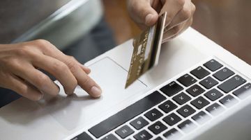 تفكيك شبكة لممارسة الرهان الرياضي الإلكتروني تفكيك شبكة لممارسة الرهان الرياضي الإلكتروني