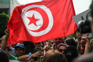 احتجاجات حاشدة في تونس تنديدا بتردي الأوضاع احتجاجات حاشدة في تونس تنديدا بتردي الأوضاع