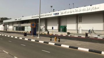 الحوثيون يقصفون مطارات المملكة العربية السعودية الحوثيون يقصفون مطارات المملكة العربية السعودية
