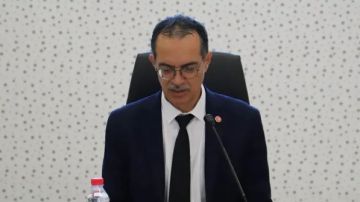 وزير الفلاحة يدعو للتسريع في إنجاز المشاريع المائية ودعم الإنتاج الحيواني وزير الفلاحة يدعو للتسريع في إنجاز المشاريع المائية ودعم الإنتاج الحيواني