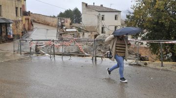 وفاة امرأة مسنة وإنقاذ عشرات في فيضانات اجتاحت إسبانيا وفاة امرأة مسنة وإنقاذ عشرات في فيضانات اجتاحت إسبانيا