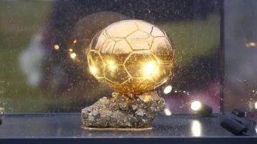 بين جمال ومبابي وكين.. من ينتزع عرش الكرة الذهبية لعام 2026؟