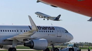 شركات طيران تلغي رحلاتها باتجاه الرياض شركات طيران تلغي رحلاتها باتجاه الرياض