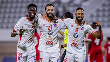 طه ياسين الخنيسي يتألق بثنائية والكويت يكتسح النصر بسباعية