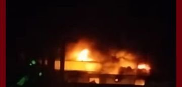 منزل بوزلفة: حالة غليان في صفوف المحتجين اثر وفاة أحدهم في حادث امام مصنع الذباب و أنباء عن حرقه منزل بوزلفة: حالة غليان في صفوف المحتجين اثر وفاة أحدهم في حادث امام مصنع الذباب و أنباء عن حرقه
