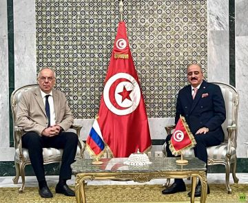 وزير خارجية تونس لدى استقباله السفيرالروسي: يجب متابعة نتائج ومخرجات القمة الروسية الإفريقية الثالثة وزير خارجية تونس لدى استقباله السفيرالروسي: يجب متابعة نتائج ومخرجات القمة الروسية الإفريقية الثالثة