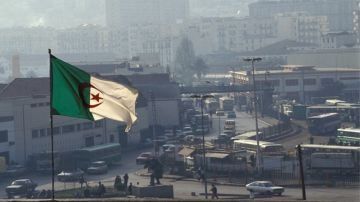 الجزائر تدين افتتاح كولومبيا سفارة لها في القدس وتحذر من تقويض حل الدولتين