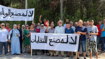 أغلق في فرنسا لمخاطره البيئية والصحيـة ... مشروع الذباب... الأسود في تونس !! أغلق في فرنسا لمخاطره البيئية والصحيـة ... مشروع الذباب... الأسود في تونس !!