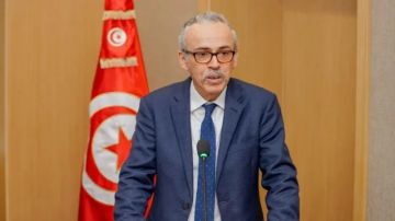 الأحمر: تطوير مجلة الشغل وأنظمة الضمان الاجتماعي سيمكن من تحقيق العدالة الاجتماعية الأحمر: تطوير مجلة الشغل وأنظمة الضمان الاجتماعي سيمكن من تحقيق العدالة الاجتماعية