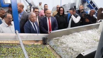 زغوان: كاتب الدولة يتابع مشاريع مائية ويعطي إشارة انطلاق موسم جني الزيتون