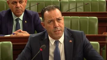 علي زغدود: نطالب بالتزامات واضحة لانتداب أصحاب الشهائد العليا ممن طالت بطالتهم علي زغدود: نطالب بالتزامات واضحة لانتداب أصحاب الشهائد العليا ممن طالت بطالتهم