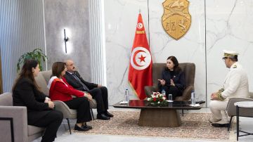 رئيسة الحكومة تؤدي زيارة رسمية إلى روسيا الاتحادية رئيسة الحكومة تؤدي زيارة رسمية إلى روسيا الاتحادية