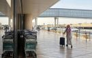 السعودية تمدد تعليق العمليات في مطار الملك خالد