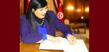 موقف كمال الجندوبي من رسالة عبير موسي حول نبذ الانتقام، واستعادة الجمهورية موقف كمال الجندوبي من رسالة عبير موسي حول نبذ الانتقام، واستعادة الجمهورية