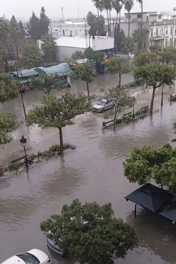 فيديوهات توثق زحف البحر في تونس.. خبير مناخي يكشف 4 أسباب وراء الظاهرة