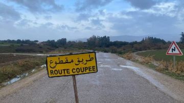 جندوبة.. غلق الطريق بين وادي مليز والدخايلية بسبب فيضان وادي الرغاي