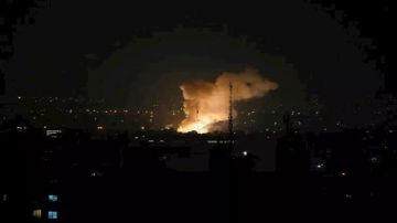 انفجار قوي يهز مدينة بندر عباس الإيرانية وانقطاع واسع للكهرباء انفجار قوي يهز مدينة بندر عباس الإيرانية وانقطاع واسع للكهرباء