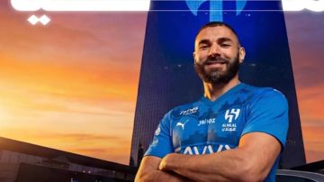 رسميا.. الهلال السعودي يتعاقد مع كريم بنزيما