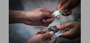 حي الانطلاقة، الإذن بالاحتفاظ ب4 شبان من بينهم رابور مشهور بتهمة حيازة مخدرات