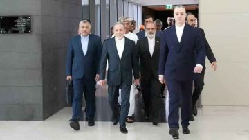 إيران تنفي وجود مشروع اتفاق مع أمريكا في مفاوضات مسقط إيران تنفي وجود مشروع اتفاق مع أمريكا في مفاوضات مسقط