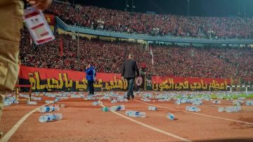 "الكاف" يعلن عن قرار عاجل بعد أحداث مباراة الأهلي المصري والجيش الملكي المغربي