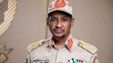 دماء السودانيين لا حرمة لها في رمضان ... حميدتي يعترف بتجنيد المرتزقة والجيش يقلب الموازين دماء السودانيين لا حرمة لها في رمضان ... حميدتي يعترف بتجنيد المرتزقة والجيش يقلب الموازين