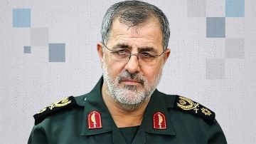 رويترز: يعتقد أن وزير الدفاع الإيراني وقائد الحرس الثوري قد قتلا في هجمات إسرائيلية رويترز: يعتقد أن وزير الدفاع الإيراني وقائد الحرس الثوري قد قتلا في هجمات إسرائيلية