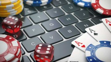 7 سنوات سجنا في حق شخصين بسبب القمار وغسيل الأموال