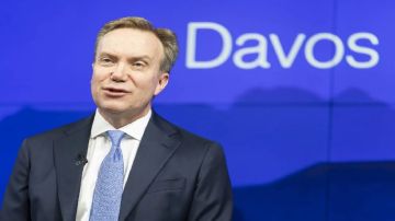 بعد كشف صلته بالمجرم الجنسي إبستين.. الرئيس التنفيذي لـ دافوس يستقيل من منصبه 