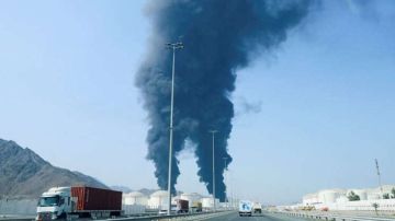 الامارات: حريق بمنشأة نفطية في الفجيرة إثر استهداف بمسيرات
