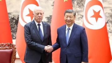 الرئيس الصيني يهنئ رئيس الجمهورية بعيد الاستقلال