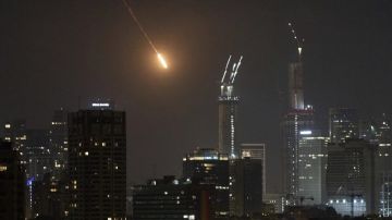 الصواريخ الإيرانية تخلف دمارا كبيرا بمدن كيان الاحتــ.ــلال الصواريخ الإيرانية تخلف دمارا كبيرا بمدن كيان الاحتــ.ــلال