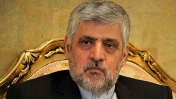 لبنان يطرد السفير الإيراني ويسحب ممثله من طهران