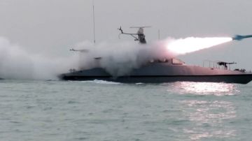 الحرس الثوري الايراني مهددا ترامب.. إذا كنت تمتلك الجرأة فلتدخل سفنك الحربية إلى الخليج