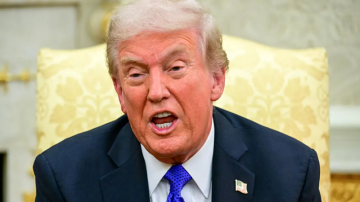 إعلام: ترامب فقد الاهتمام بالعملية في إيران إعلام: ترامب فقد الاهتمام بالعملية في إيران