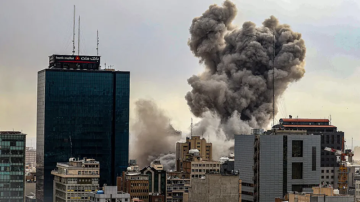 حماس تدعو إيران لعدم استهداف دول الجوار