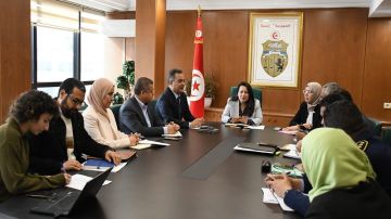 مشاغل قطاع النسيج والملابس محور اجتماع بوزارة الصناعة