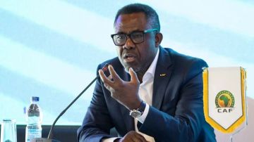 استقالة الأمين العام للاتحاد الإفريقي لكرة القدم استقالة الأمين العام للاتحاد الإفريقي لكرة القدم