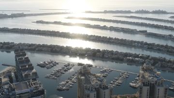 التلغراف.. الإمارات تعتقل سائحا بريطانيا لتصويره صواريخ في الأجواء