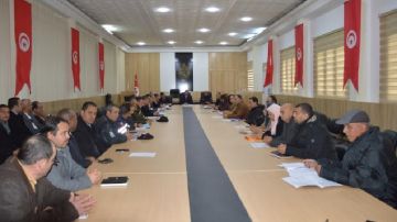 الكاف.. جلسة عمل استعدادا لاختبارات مادة التربية البدنية لتلامذة الباكالوريا دورة 2026 الكاف.. جلسة عمل استعدادا لاختبارات مادة التربية البدنية لتلامذة الباكالوريا دورة 2026