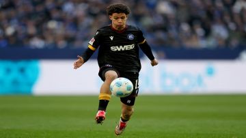 دعوة رسمية لنجم كارلسروه الألماني لتعزيز نسور قرطاج دعوة رسمية لنجم كارلسروه الألماني لتعزيز نسور قرطاج