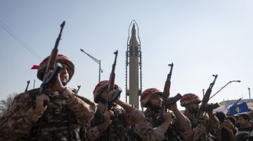 الحرس الثوري يتوعد برد مدمر وحاسم إذا تم استهداف البينة التحتية للطاقة في إيران