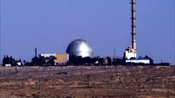 ايران تهدد الأمريكيين وإسرائيل بضرب مفاعل ديمونا