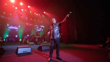 في سهرتين رمضانيتين متتاليتين بمسرح الأوبرا.. الشاب مامي يعيد الجماهير إلى أجواء التسعينات في سهرتين رمضانيتين متتاليتين بمسرح الأوبرا.. الشاب مامي يعيد الجماهير إلى أجواء التسعينات