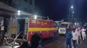 الهند: 10 قتلى جراء حريق في مستشفى الهند: 10 قتلى جراء حريق في مستشفى