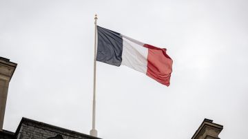 هيئة الأركان الفرنسية: السماح لطائرات أمريكية باستخدام قواعد فرنسية في الشرق الأوسط