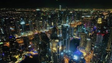 انفجار قوي يهز دبي وإصابة برج مارينا 23 